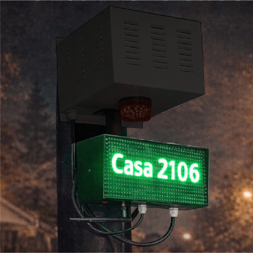 UltraSmart SOS 4G instalado en poste con baliza y pantalla LED